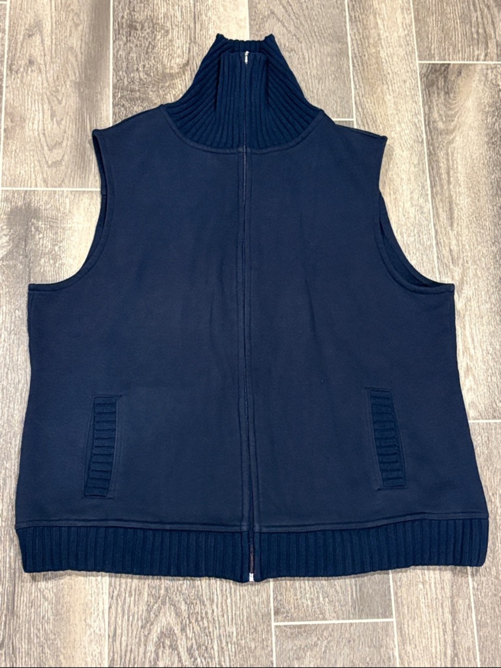 Women’s Navy Zip-Front Sleeveless Sweater Vest